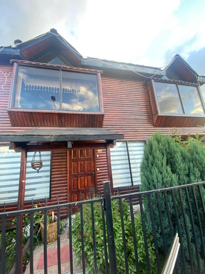 Hospedaje Familiar Esperanza Hotell Coyhaique Exteriör bild